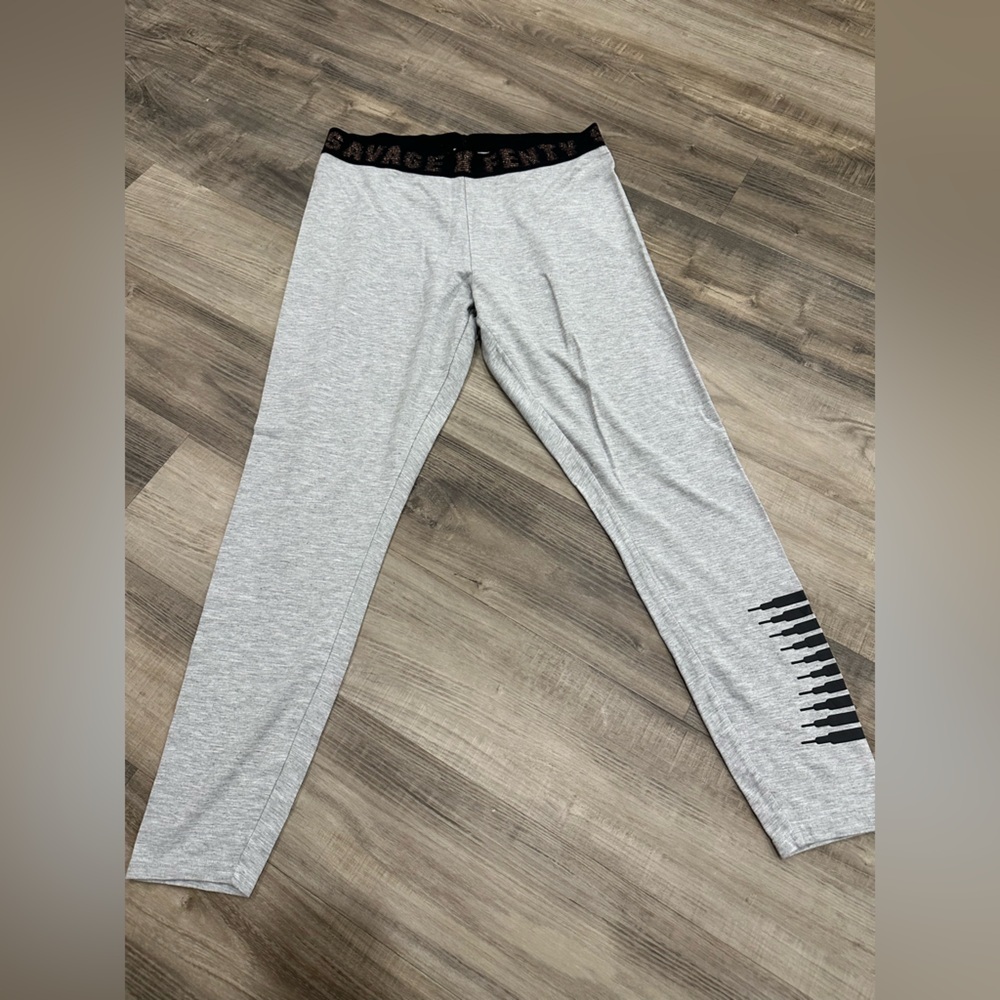 Savage X Fenty Gray Leggings with Black Detail